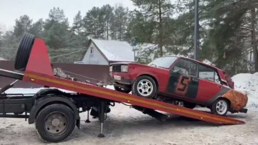 В Сосновом Бору водителя ВАЗа привлекли за дрифт с маленьким сыном