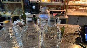 В кальянной на Стремянной гостям разливали из-под полы сомнительный алкоголь