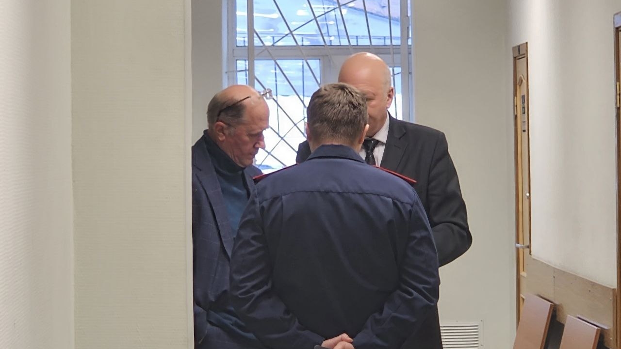 Экс-глава Красносельского района решил отправиться на СВО во время расследования уголовки о получении им взятки