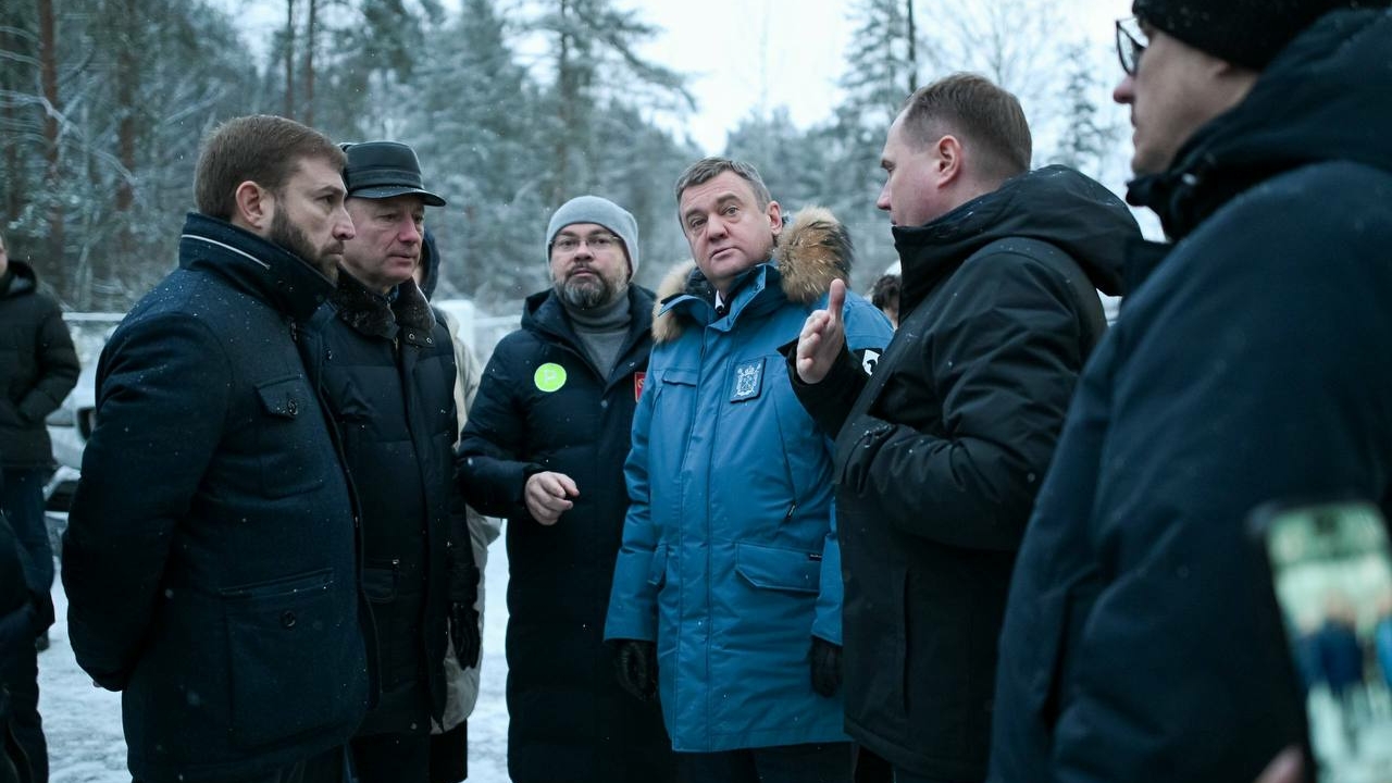 Поляков подвел итоги автомобилестроения в Петербурге: 3 тысячи машин Lada Iskra и 45 тысяч машин от АГР