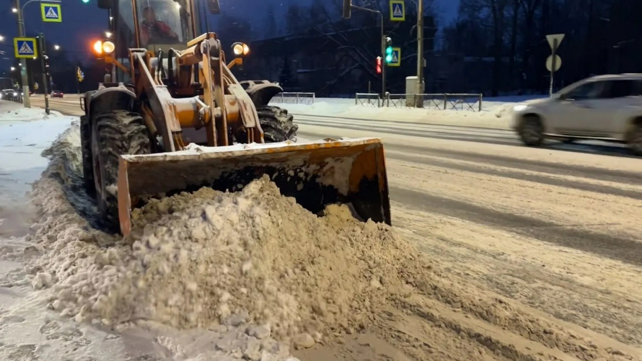Петербург под снегом: в городе замерили высоту снежного покрова после бурной метели