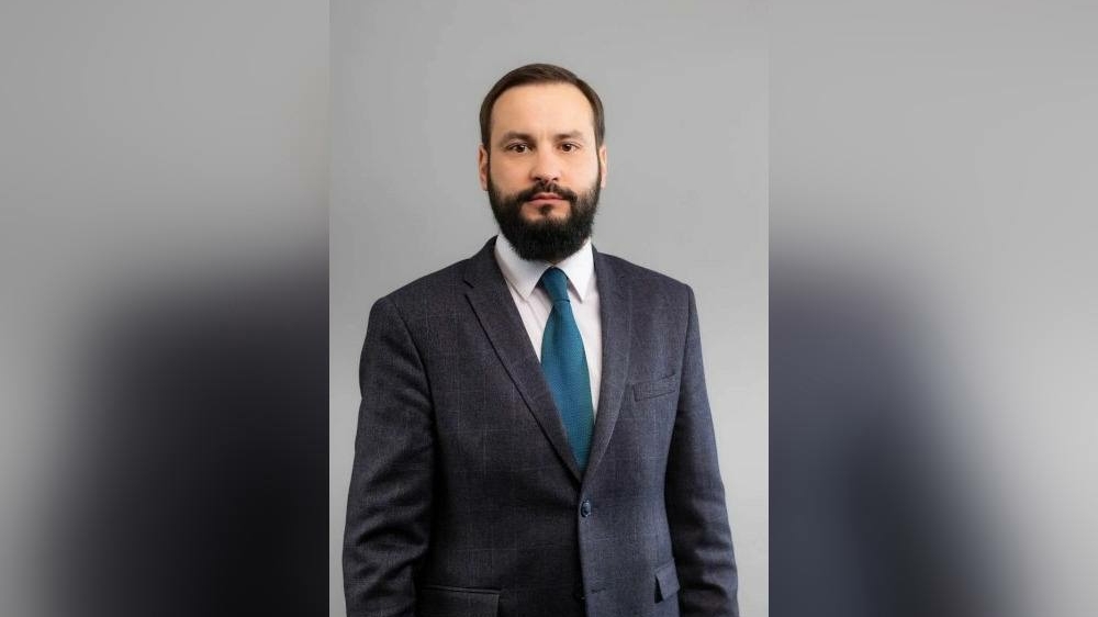 «Разломали и ушли»: Бельский отругал главу ККИ за полуразрушенный ТЦ возле станции метро «Приморская»