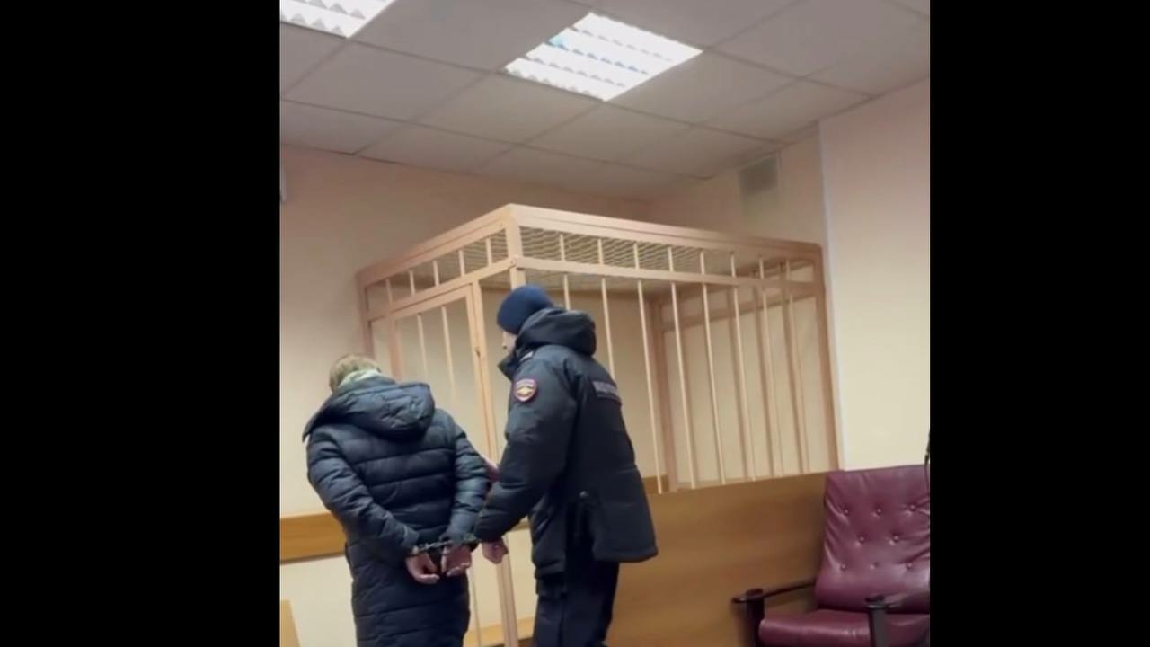 Сотрудники «Россети Ленэнерго» отправились под домашний арест за почти 800 тысяч рублей взяток