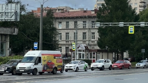 В Выборгском районе начался снос пустующего здания ВНИИБ