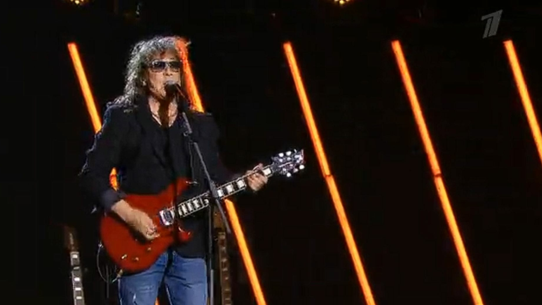 Столичный концерт Кузьмина завершился вызовом врачей — артисту потребовалась помощь