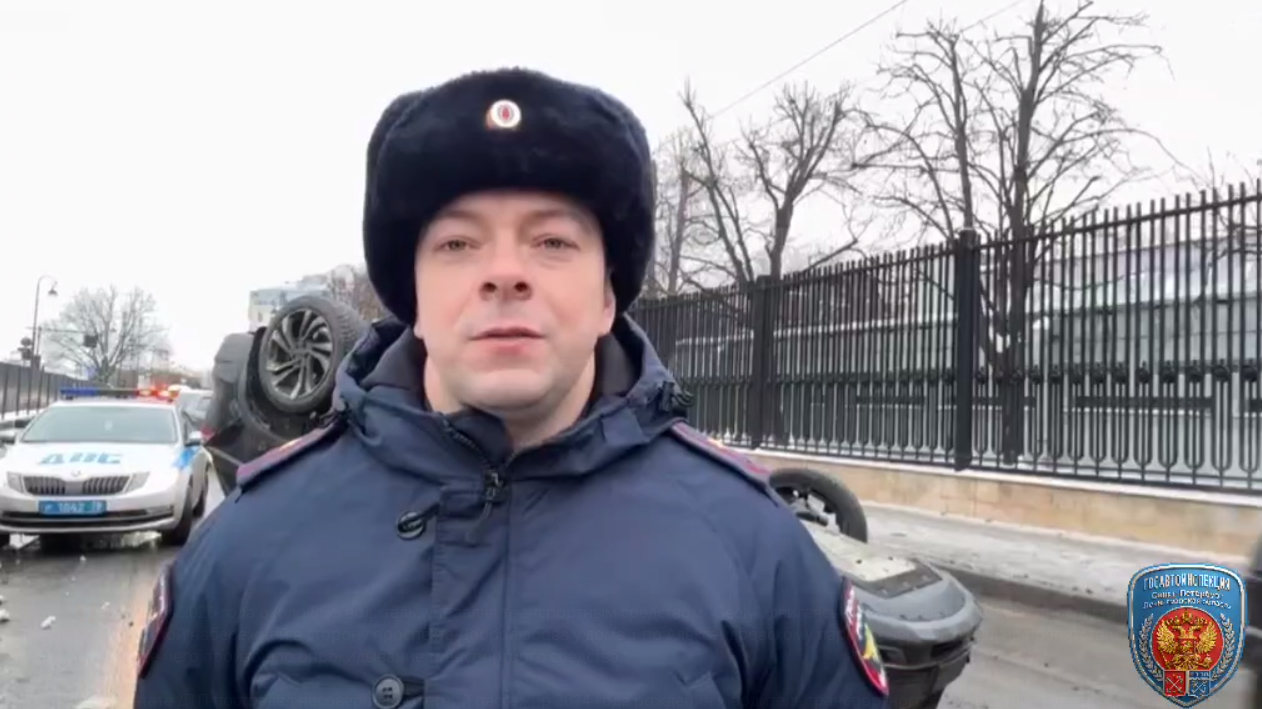 Страшное ДТП с перевертышем у Александровского парка: внутри был ребенок