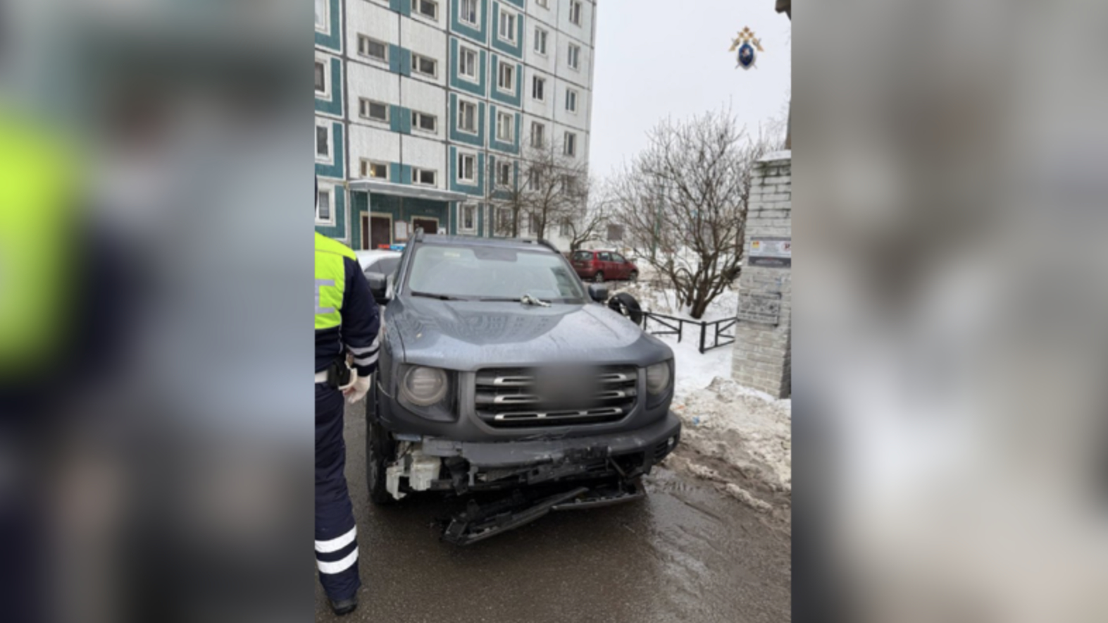 Лишенному прав водителю грозит до 10 лет за наезд на полицейского в Петербурге