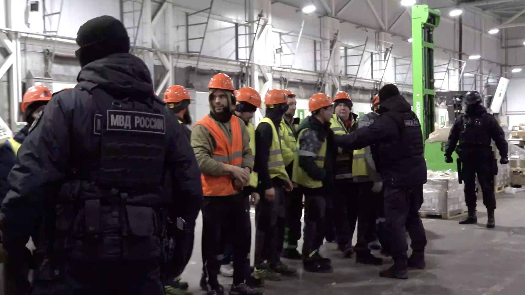 В Петербурге полиция пришла в «Перекресток» с проверкой после смерти покупателя