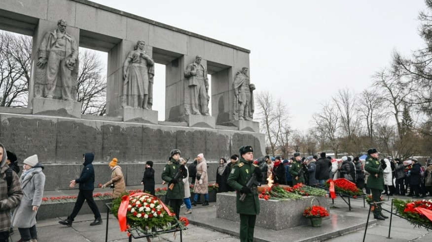 Мемориал на Серафимовском кладбище отреставрируют к концу года