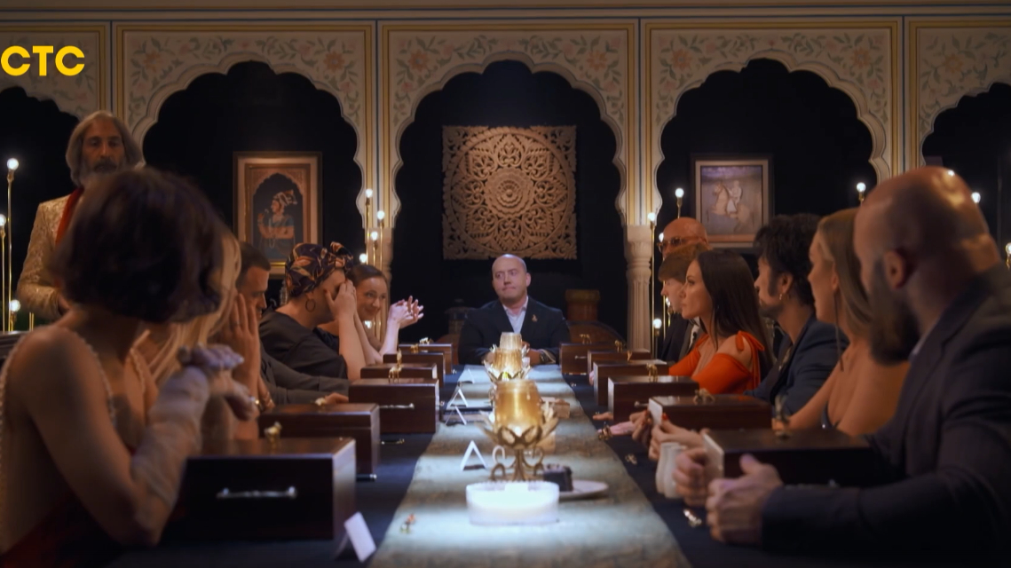 Полина Диброва, лопнувший глаз и унижение КВНщиков: что происходит в новом шоу «Тайный миллионер» с Буруновым