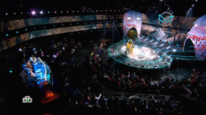 Его бывшая жена петь учила? В третьем выпуске «Маски-7» выгнали Жука — им оказался футболист