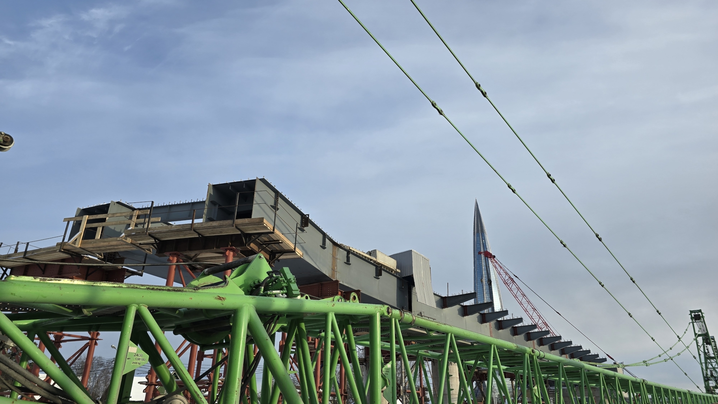 В Смольном рассказали, как продвигается строительство будущей развязки у «Лахта Центра»