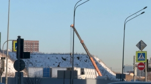 К стройплощадке Красносельско-Калининской линии метро провели дорогу для тяжелой техники