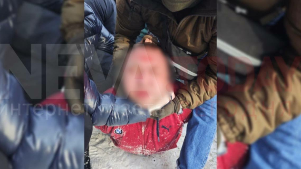 Напавший на девятилетнего ребенка на Таллинском одним ударом убил мальчика: он умер в его доме