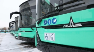 От ретро-транспорта до электробусов: один из старейших автобусных парков Петербурга отметил 70-й день рождения