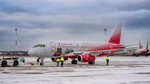 Вице-губернатор Петербурга Поляков поздравил работников гражданской авиации и анонсировал фотовыставку в Пулково