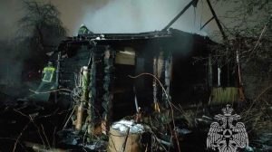 После пожара в деревянном доме под Кингисеппом нашли бездыханное тело