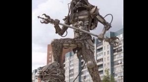 «Сатанинское чудовище с гитарой» требуют убрать с глаз долой с Невского