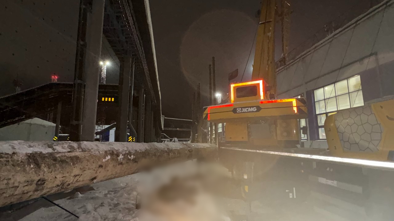 Монтажник умер после падения с 20-метровой высоты на стройке под Петербургом: фото с места трагедии