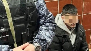 В Петербурге 19-летнего парня поймали после попытки вынести из магазина полный рюкзак масла