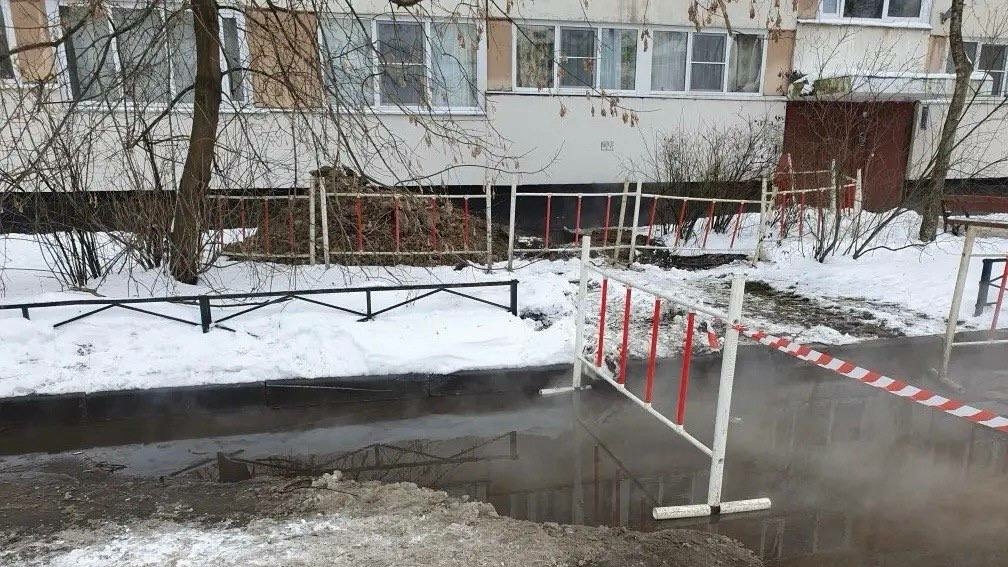 Прокуратура начала проверку после аварии на Стойкости, где пенсионер обварил себе ноги