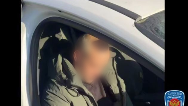 На севере Петербурга сотрудники ДПС нашли «сюрприз» у водителя, находившегося под кайфом