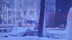 В Петербурге бабушка пыталась вытащить внука из-под колес пожарной машины: появились кадры трагической смерти мальчика