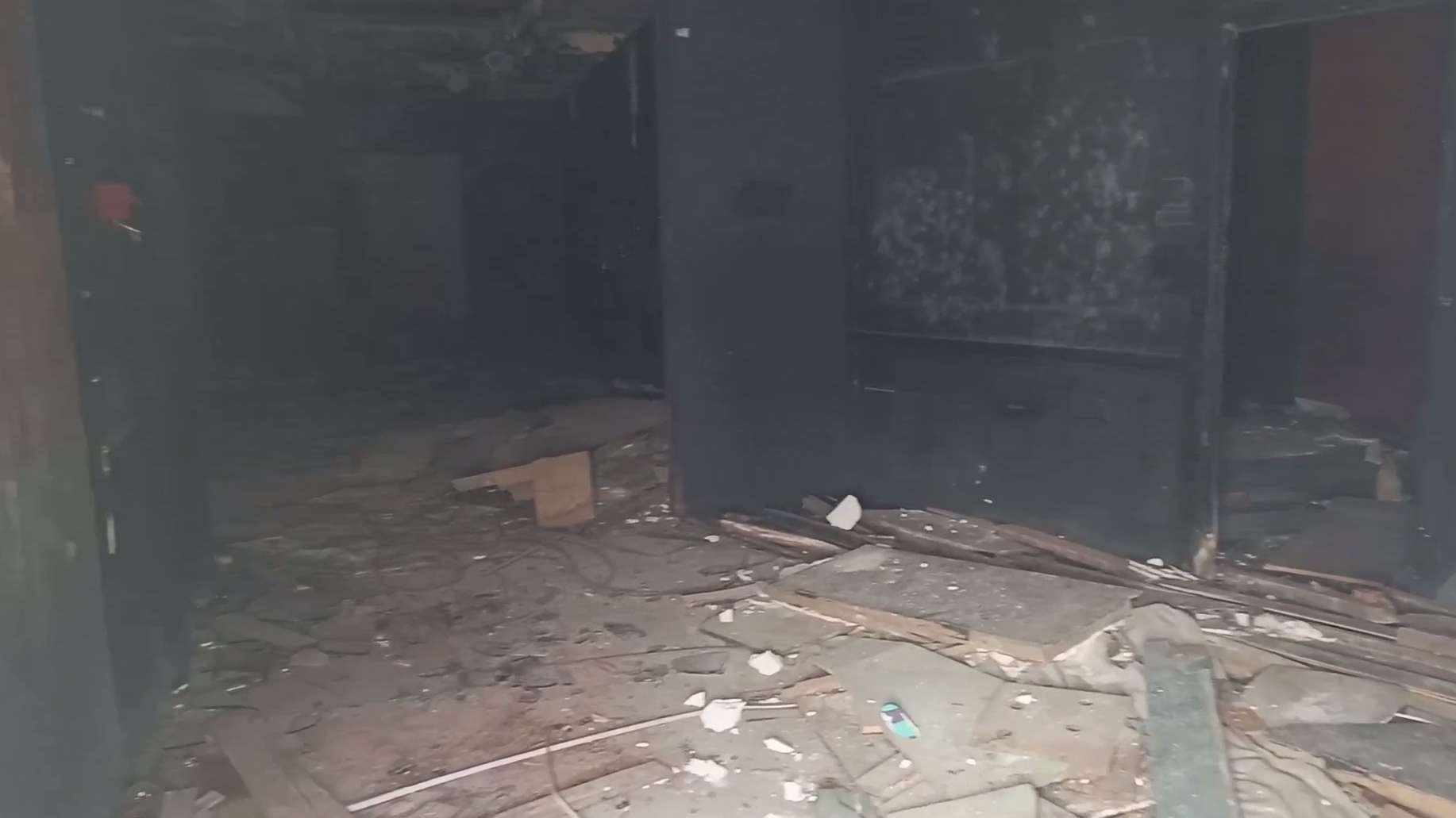 Бывший кинотеатр «Орбита» на Лени Голикова тушили почти четыре часа: какие планы на территорию после пожара?