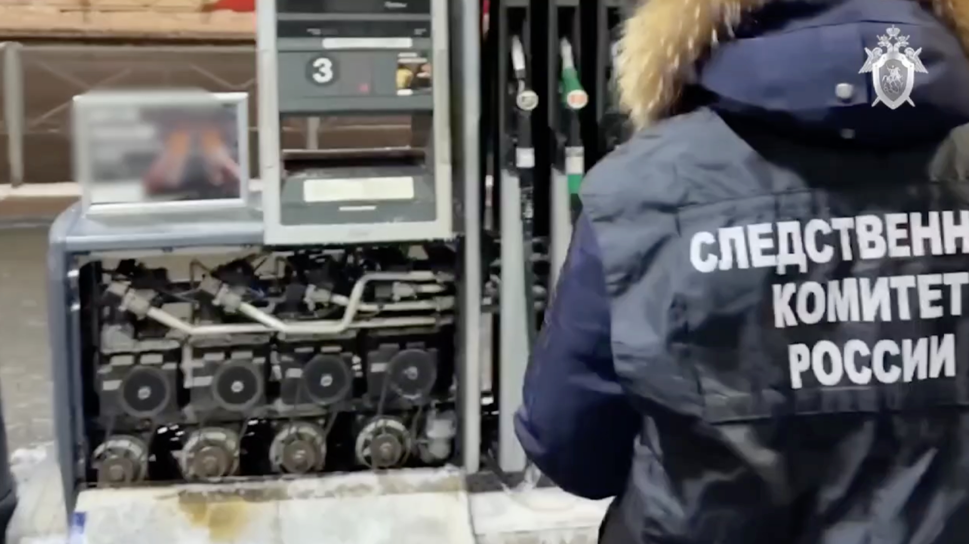 Подросток стал фигурантом уголовных дел за поджоги АЗС в Петербурге