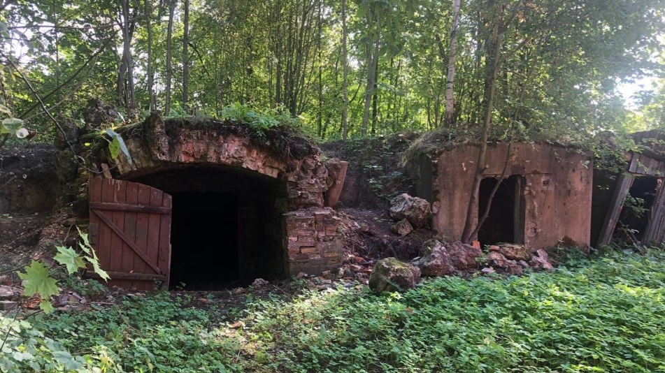 В Стрельне восстановят руины «Конюшенного двора» по программе «Рубль за метр»