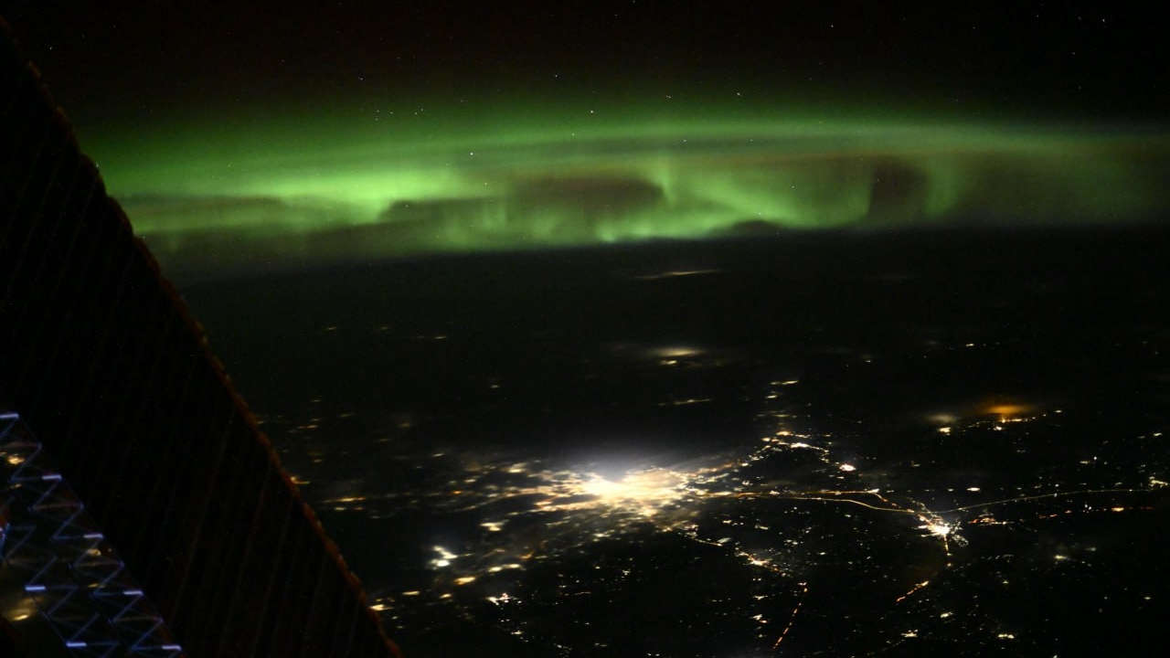 Завораживающе красивый ночной Петербург сфотографировали из космоса