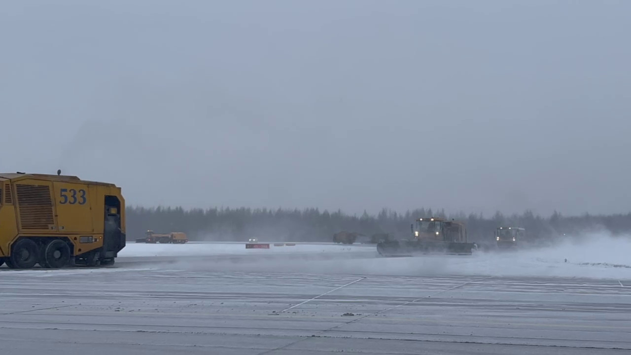 Весь транспорт Петербурга подготовили к снегопаду