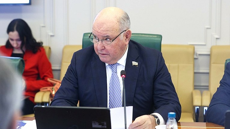 «Переговоры угроблены»: сенатор Карасин объявил о срыве мирного процесса в Абу-Даби