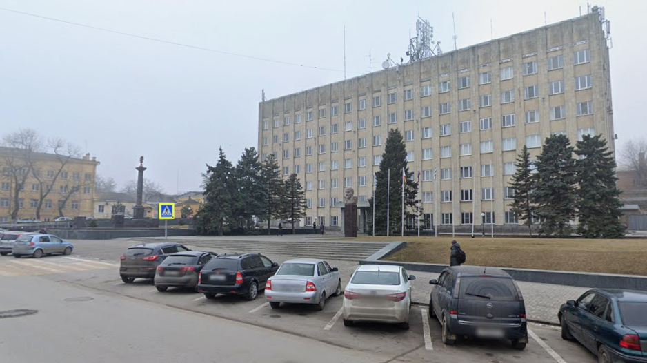 Разрушены 39 домов, 10 авто и одна школа: что известно об атаке БПЛА на Таганрог ночью 29-30 марта