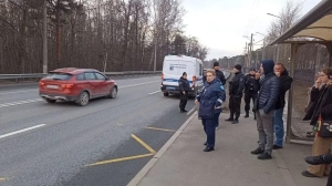 Шесть «зайцев» и трое мигрантов: как прошел рейд комитета по транспорту в Курортном районе Петербурга