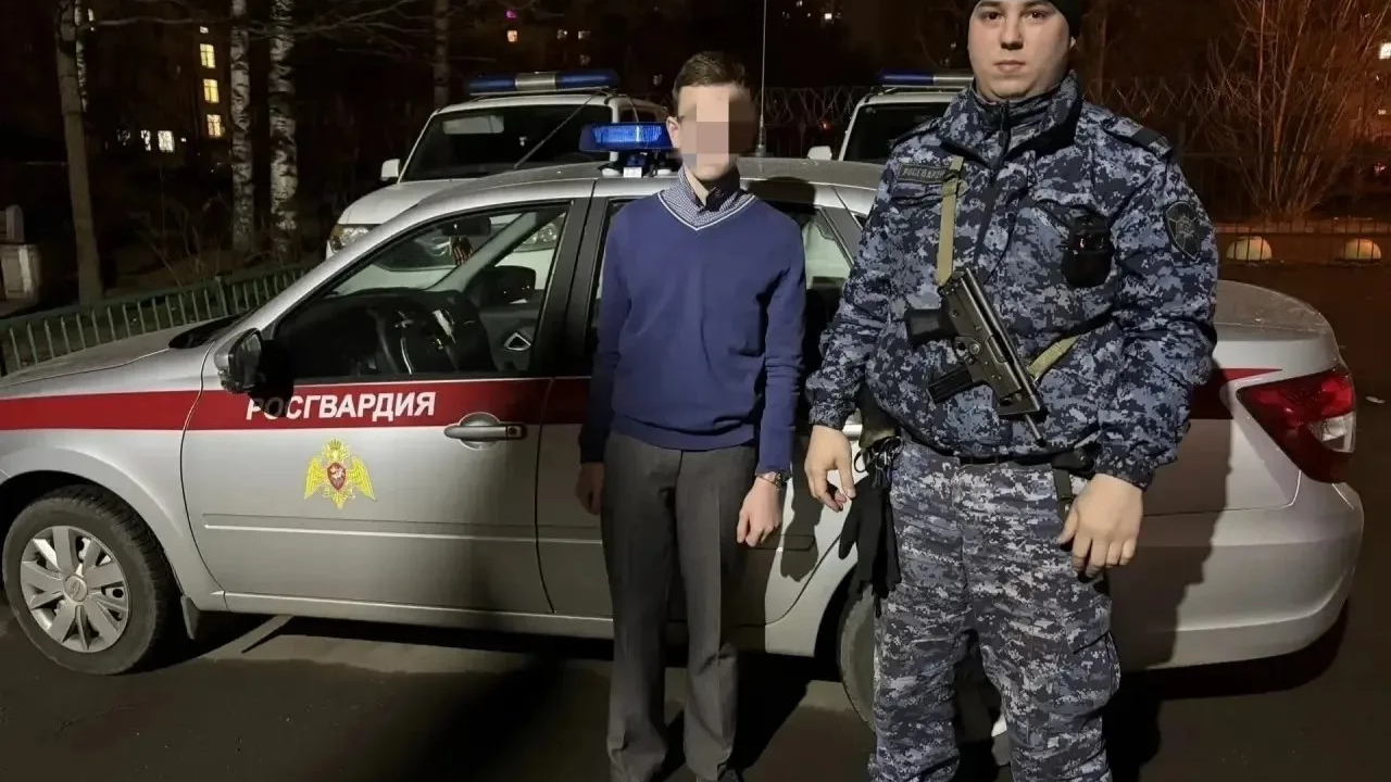 Трудный подросток оказался на Народного Ополчения без теплой одежды: что произошло