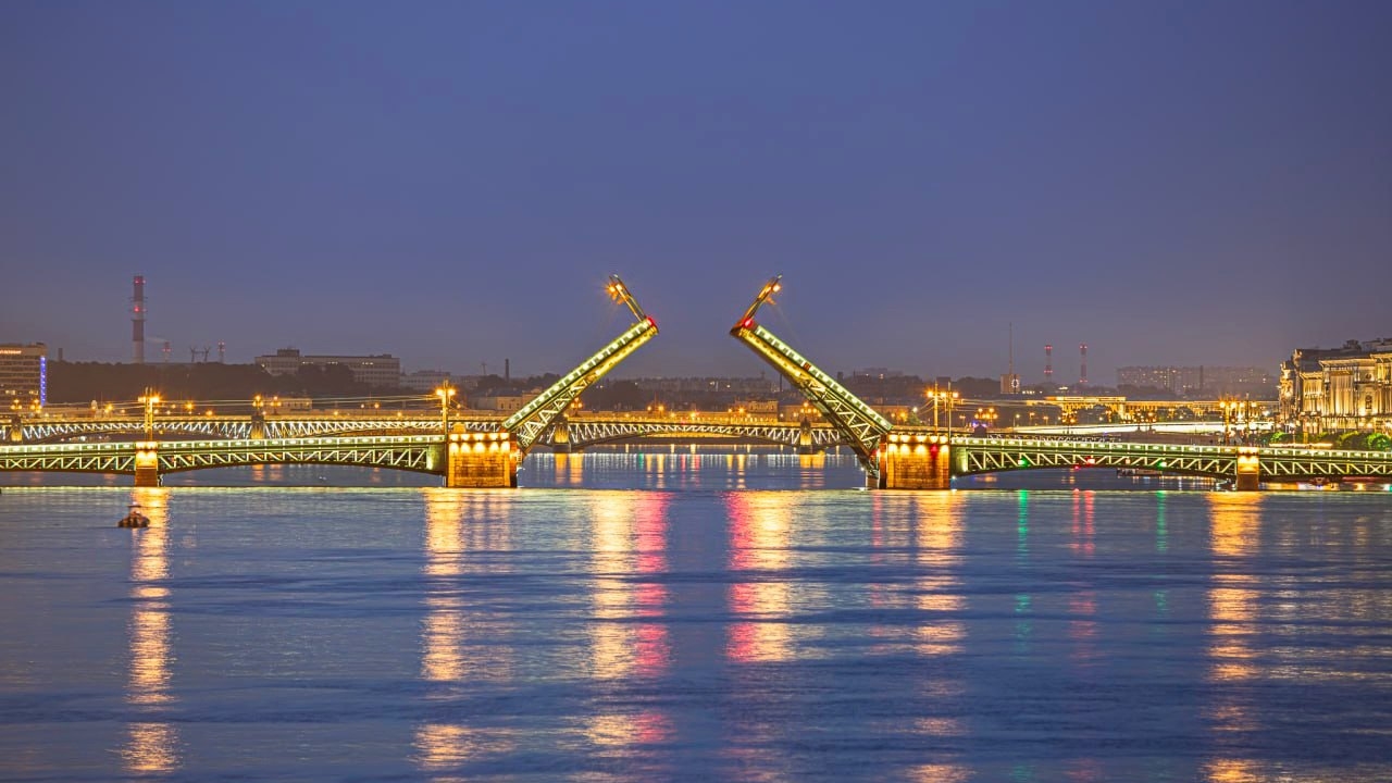 Весна разводит петербургские мосты: с какими ограничениями столкнутся водители после праздников