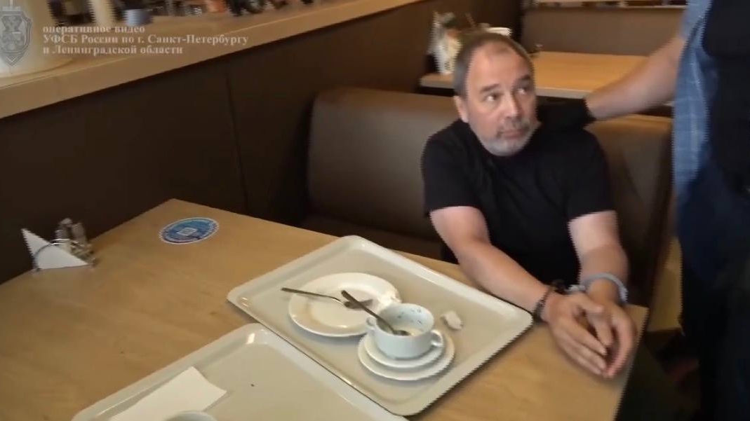 Суд в Петербурге отправил медиаменеджера в колонию на 7,5 лет за вымогательство денег у кандидата в губернаторы