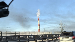 Специалисты проверили воздух после появления черного облака в Петербурге
