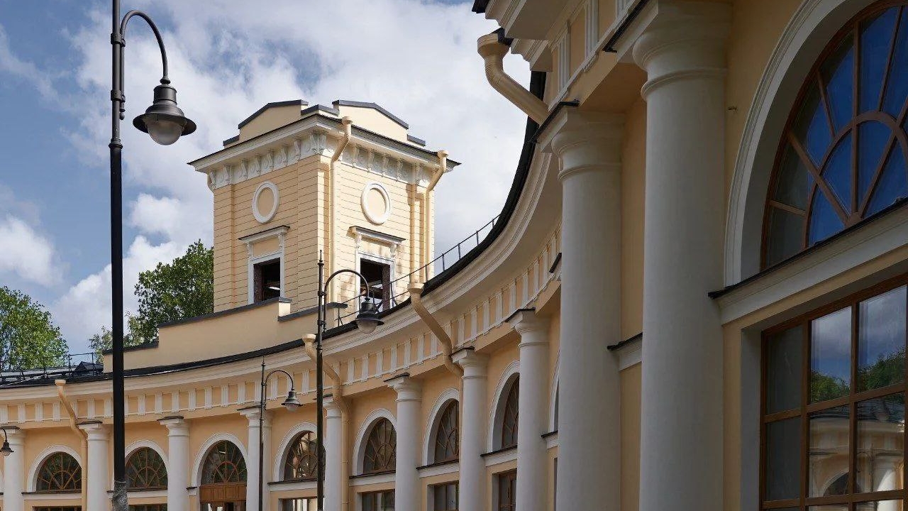 Осталось полгода до прогулок по Уткиной даче в Петербурге