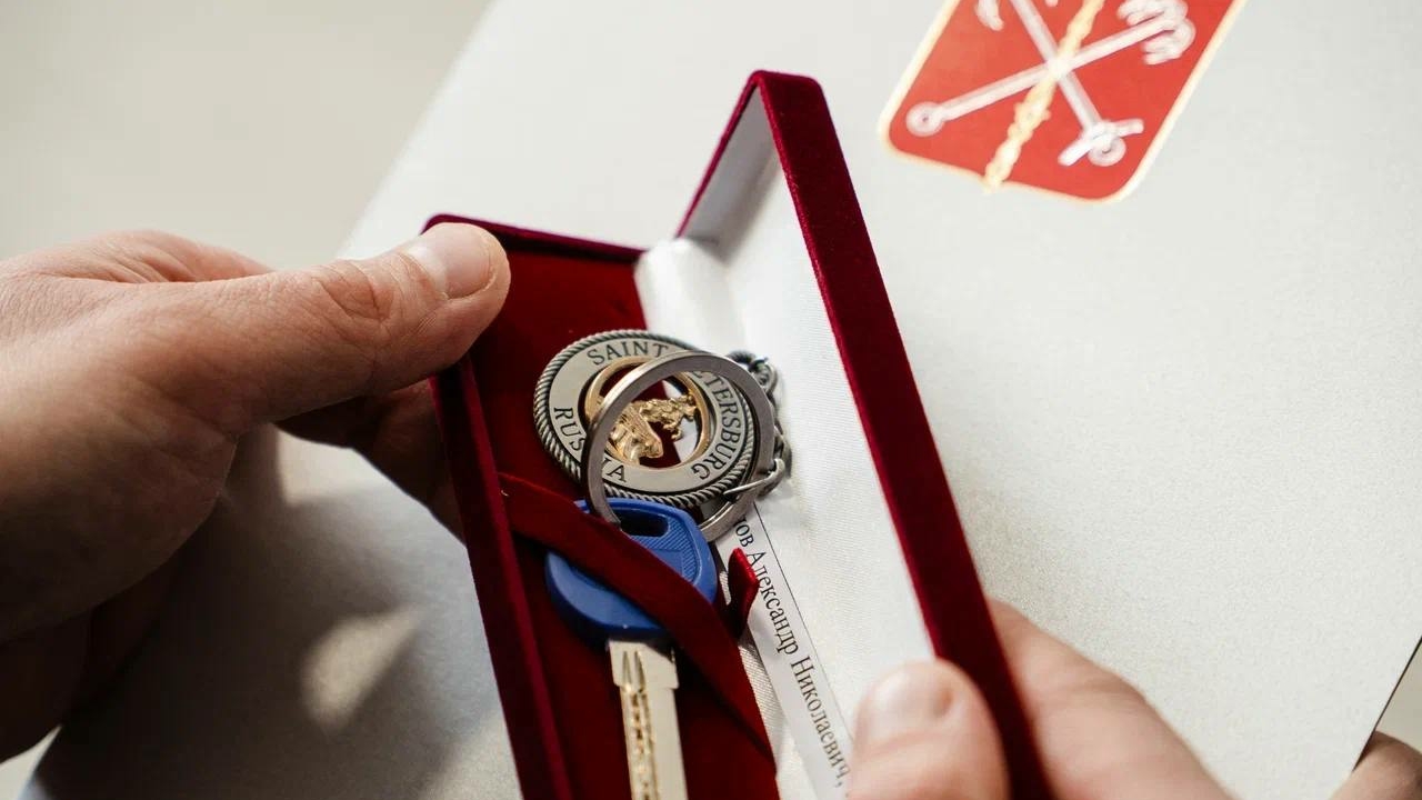 На Кондратьевском проспекте теперь живут пять петербургских семей, участвовавших в льготной программе «Доступное жилье»