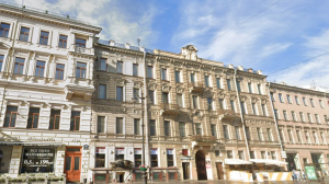 Суд поставил точку в деле о неприличной рекламе на окнах петербургского бара «Евгенич»