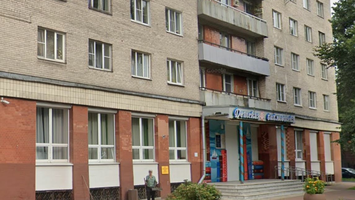 Пункт обогрева с чаем и пирогами предоставили жильцам домов, пострадавших от БПЛА в Кронштадте