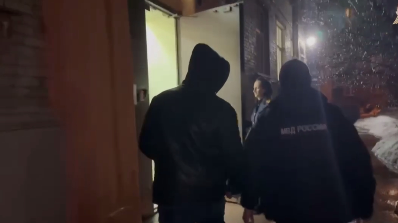 Петербуржец хладнокровно убил друга в квартире дома на Зины Портновой: возбуждено уголовное дело