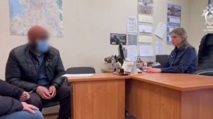 В Петербурге поймали иностранного крикуна за фразы об экстремисте в подземке «Проспект Большевиков»