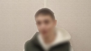 В апарт-отеле на Ваське задержали подростков за помощь аферистам из Украины