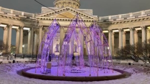 Фонтаны в центре Петербурга сменят цвет по случаю 8 марта