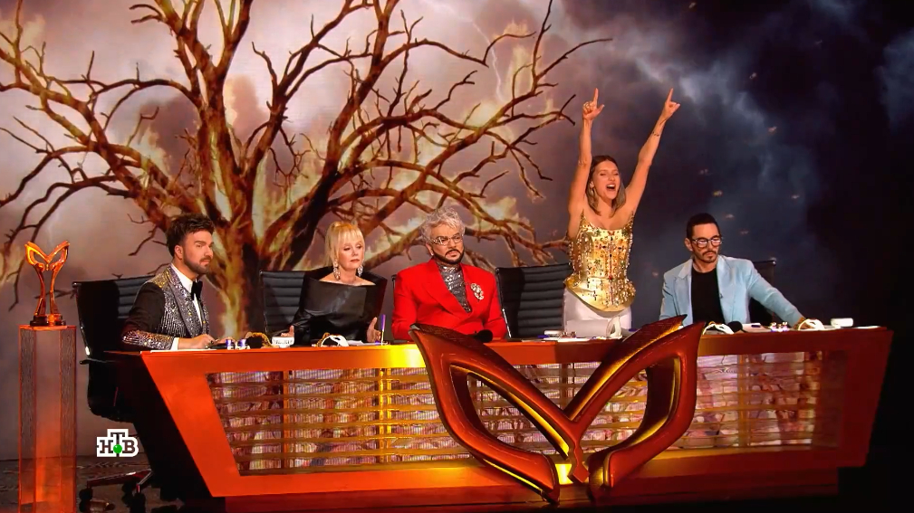 Киркоров угадал личность Гиппопотама: кто ушел из шоу «Маска» на этой неделе?