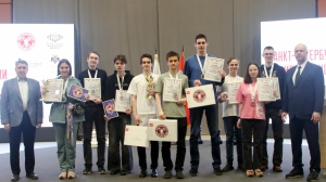 Всего пять минут и 37 команд. Стало известно, кто одержал победу в турнире по шахматам