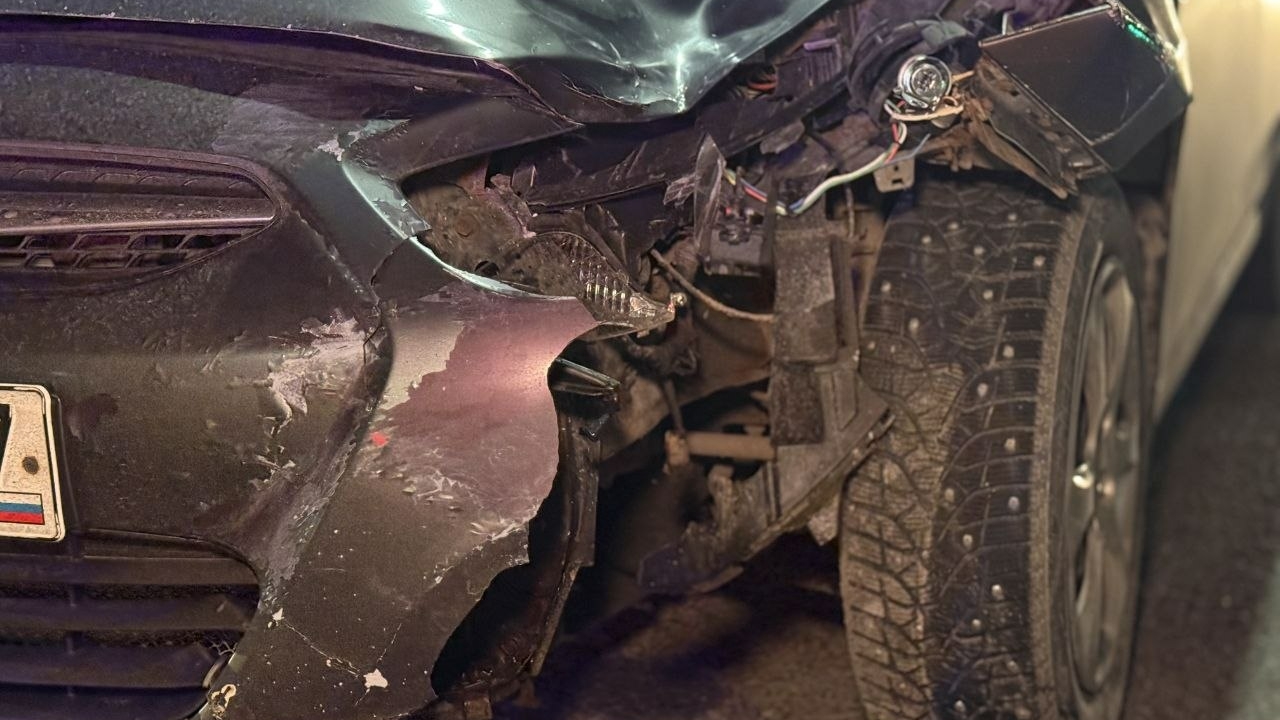 В Тосно 71-летняя пенсионерка, перебегавшая дорогу на «красный», оказалась под колесами